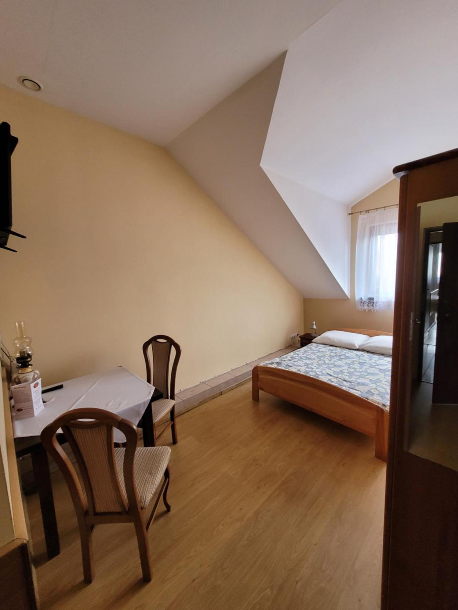 Hotel Zlota Roza Sedziszow Exterior foto